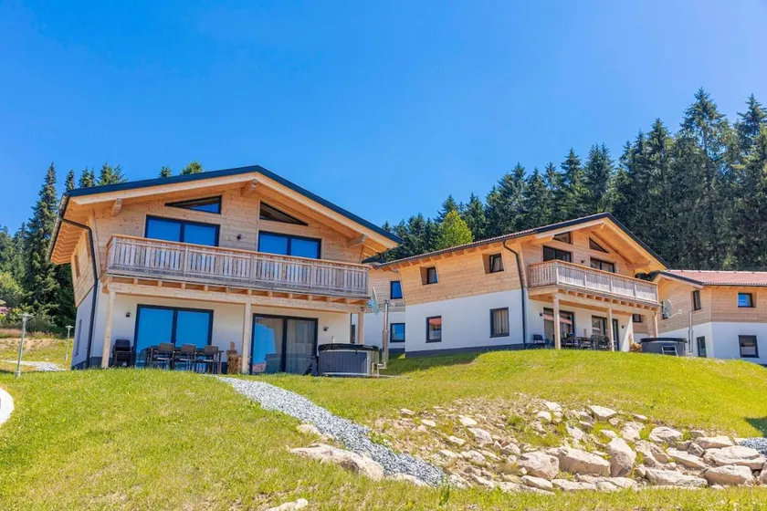 Luxalps chalet for 8 people with hot pot & sauna - Image 1