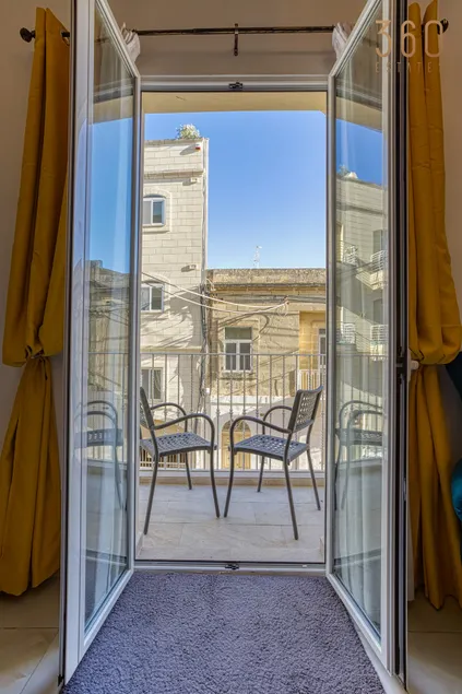 Stylish 3BR home with large terrace in Mosta by 360 Estates - Image 1