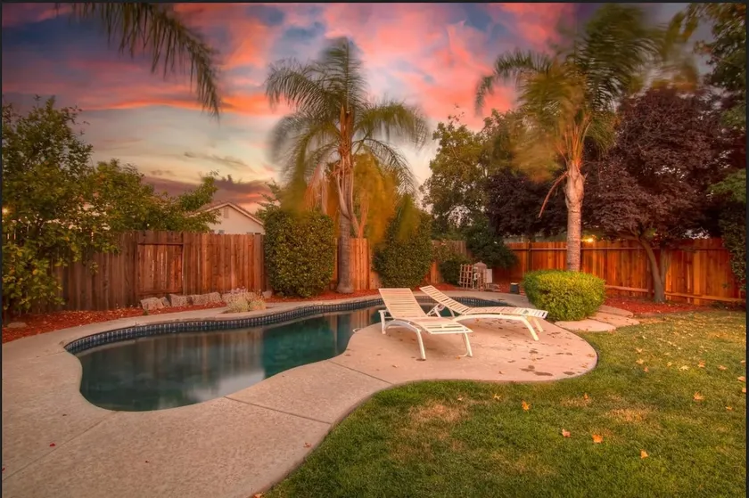 Pool Gem • Near Downtown • Big Yard • Pets OK - Image 1