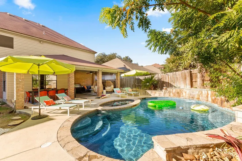 Cozy Cactus - sleeps 12 w/ pool & hot tub - Image 1