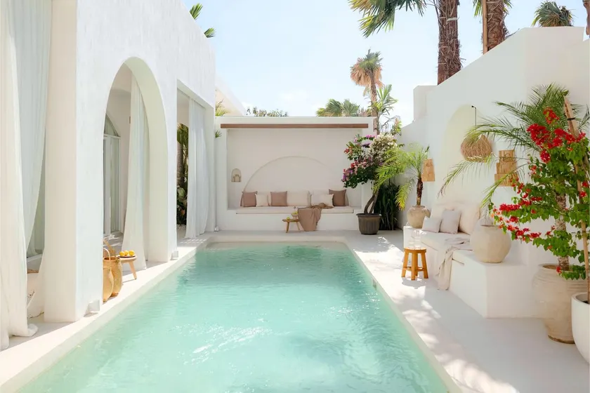 Stylish Two-bedroom Villa - Image 1