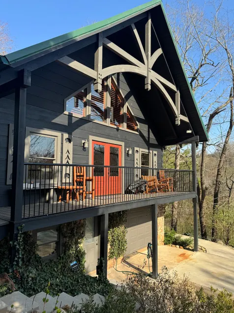 Log Cabin with hot tub, minutes from Tellico Lake - Image 1