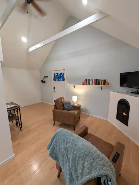 Willamette Cottage - Image 1
