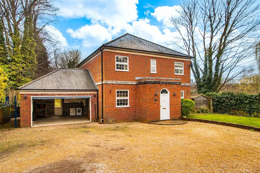 Central Tunbridge Wells Stylish & Spacious for 10 - Image 1