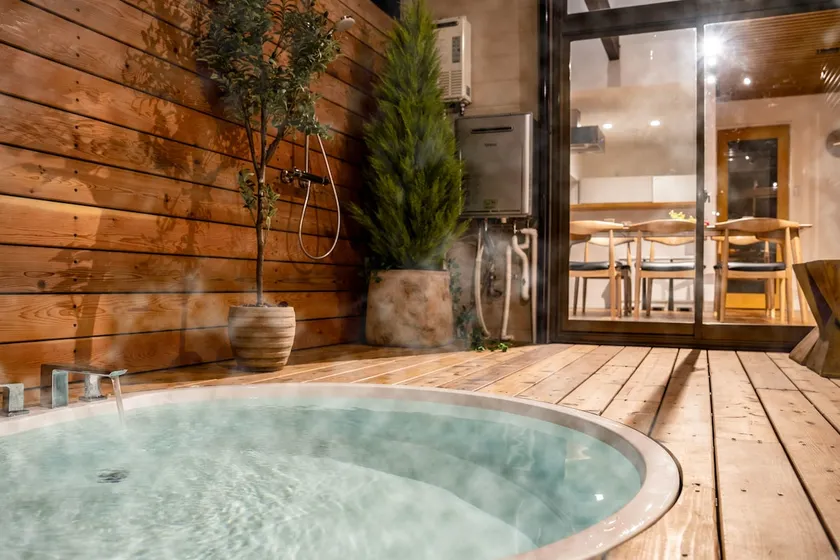 Hana Naramachi: From Shin-Osaka Station by train *1 hour with private pool* Modern house - Image 1