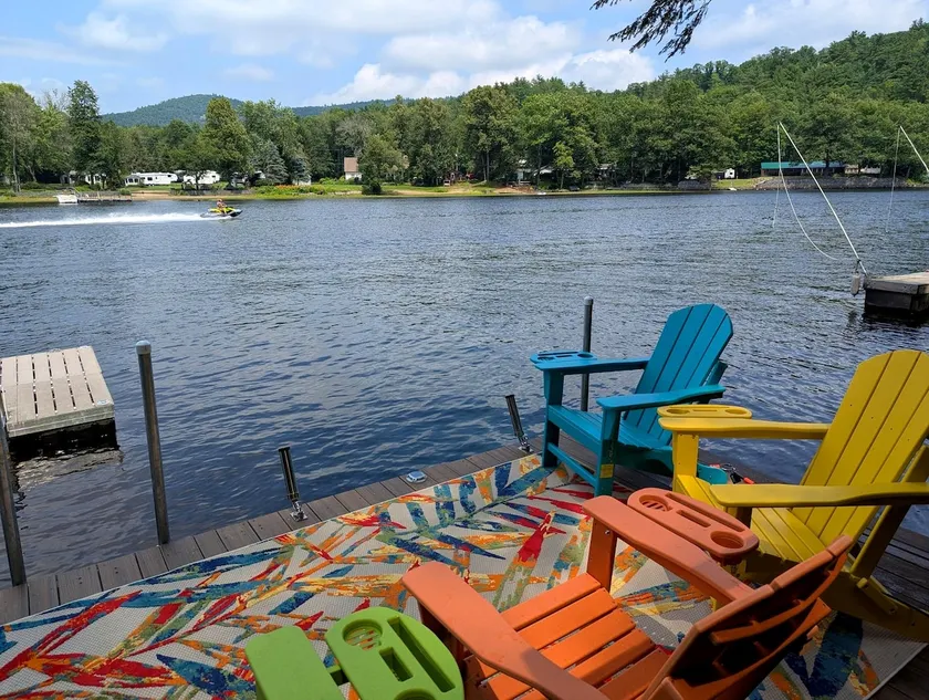 Private Dock! Golf, Hot Tub, Sparkling Clean - Image 1