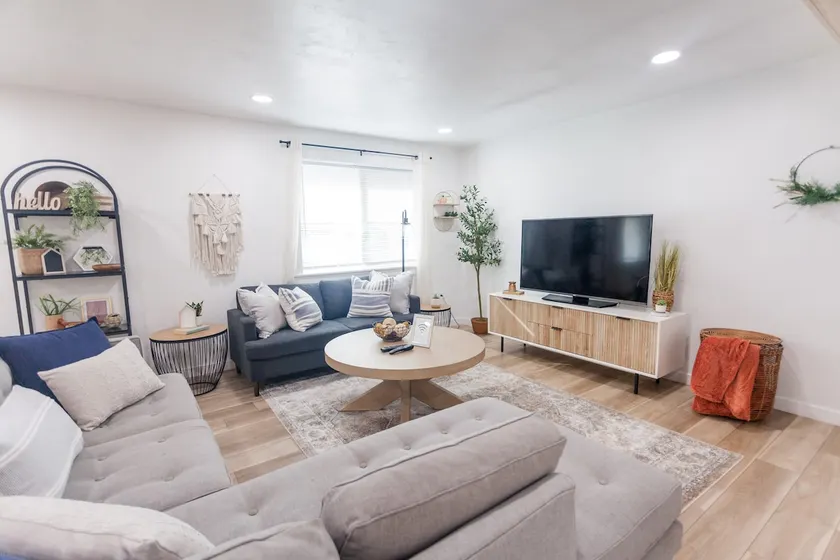 Modern Ranch Style 4 Bdrm Home - Image 1