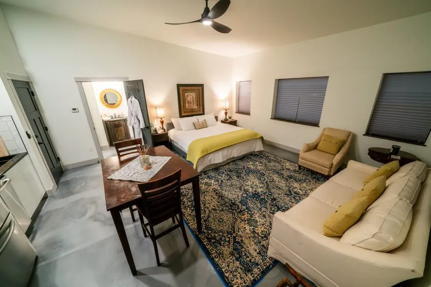 Brook House Barndominium -Hamilton Suite - Image 1