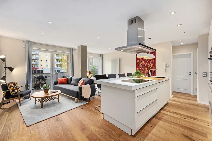 Elegant living space: Schwanenteich Suite Balcony Garage - Image 1