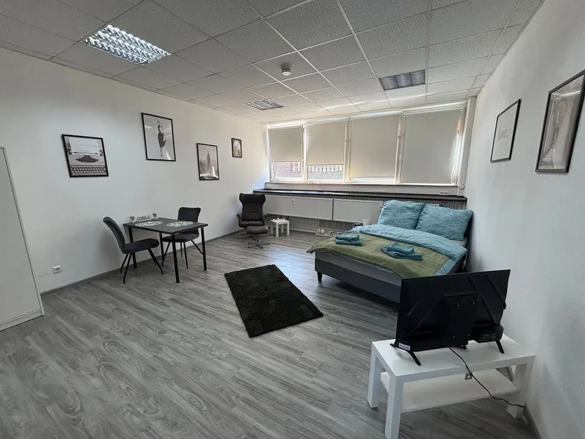 1-room apartment in Ahlten (near the fair) - Image 1