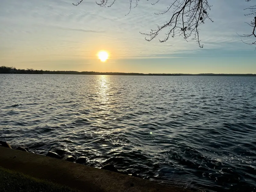 Private Retreat on Beautiful Wawasee Lakefront - Image 1
