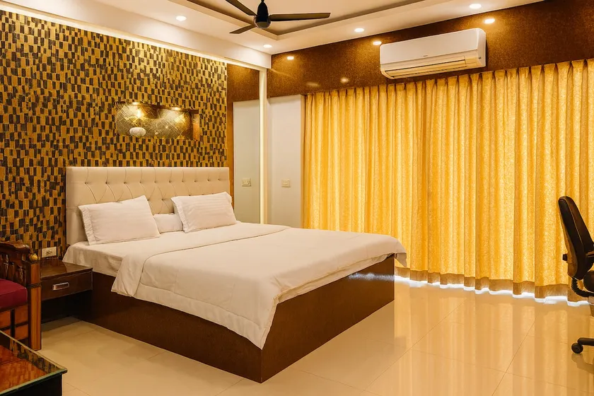 Siddha Xanadu Ultra Luxary Apartment near airport - Image 1