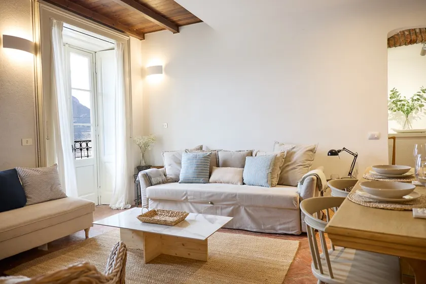Lakefront Home by the Harbour - Il Porticciolo - Image 1