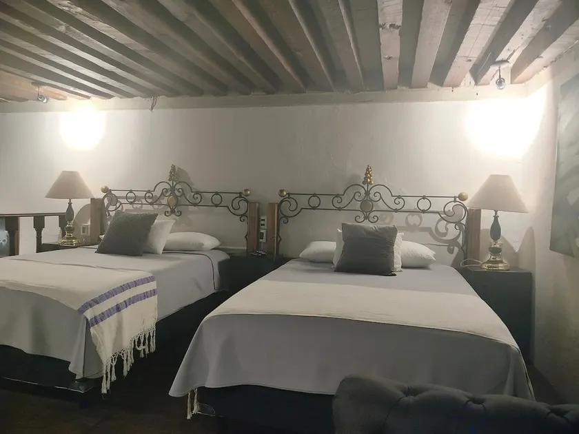 La Rojas Apartment - Image 1