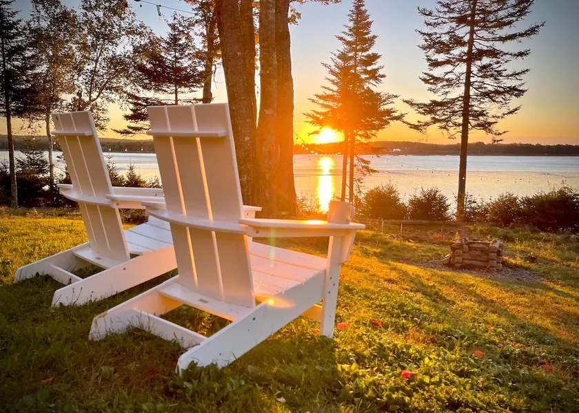 Beautiful & Spacious Maine Waterfront Getaway! - Image 1