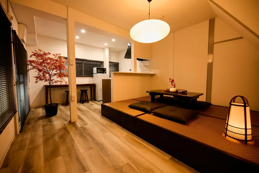 Beautiful Japanese Seasonal House【灯】 - Image 1