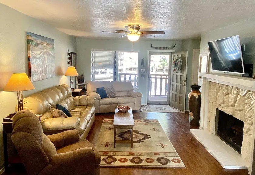 Southwestern Retreat - Image 1