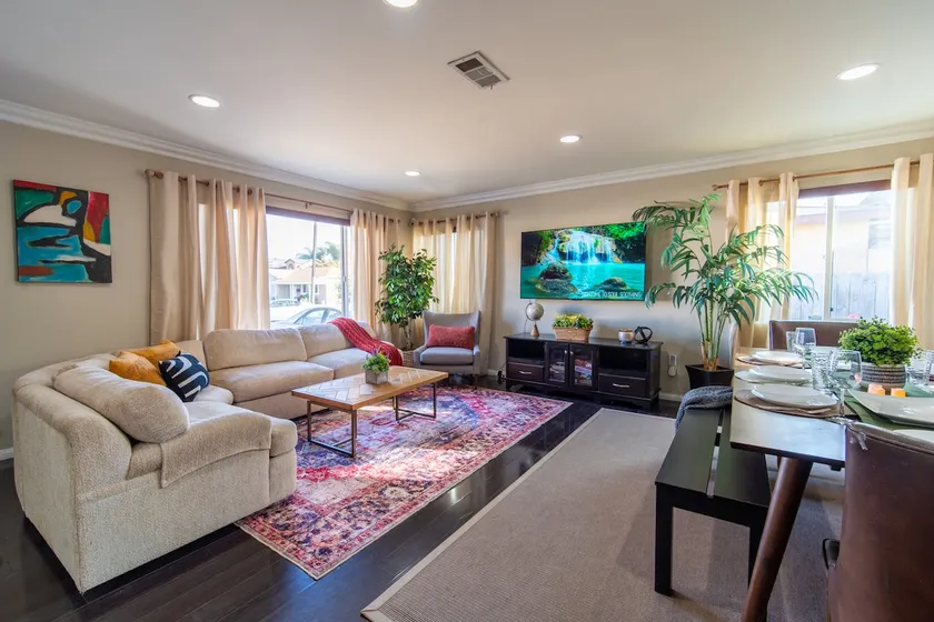 Stunning South Bay Escape | LAX, SoFi & Beaches - Image 1