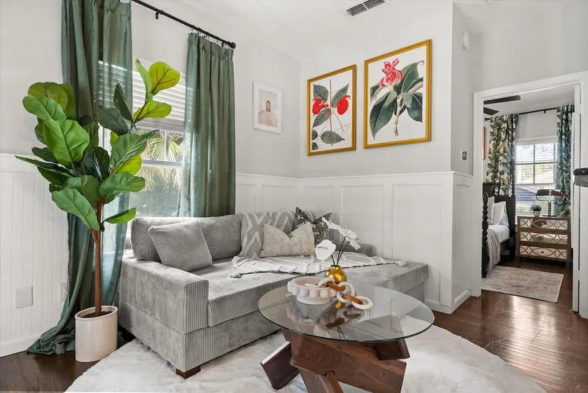 Sleeps 2 | Lake Eola |Downtown Orlando | Oasis - Image 1