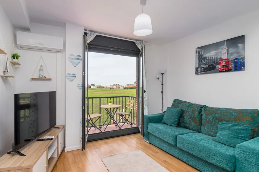 Suances, surf and turf, with parking - Image 1