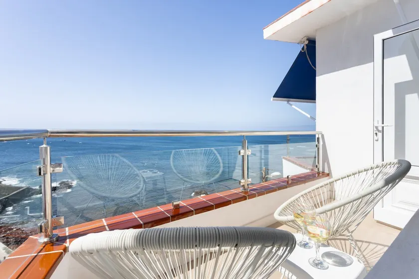 Home2Book Luminous Seaviews Apt Near The Ocean - Image 1