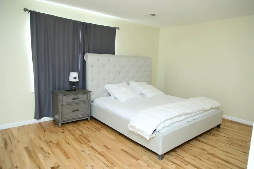 Spacious 3BR Newark Near NYC & EWR - Image 1