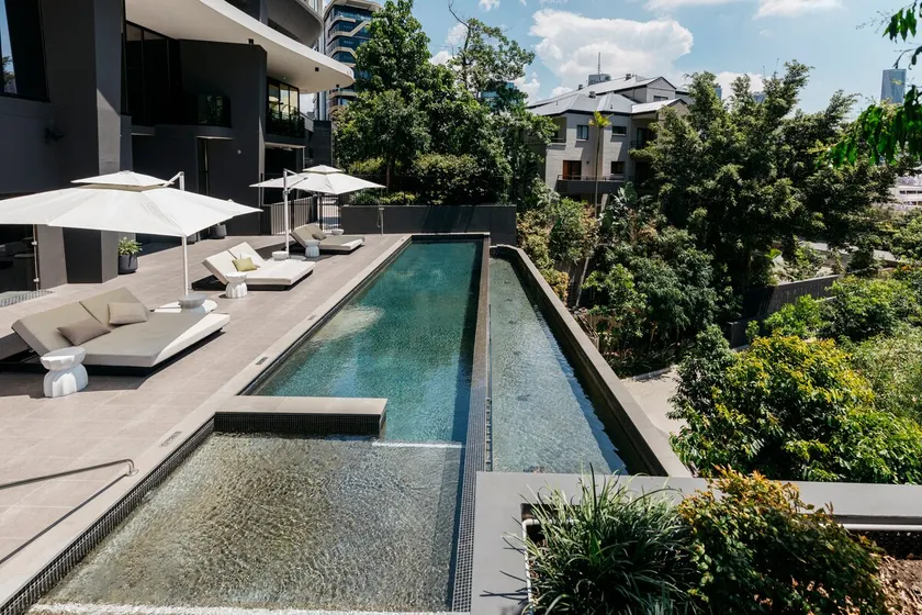 Cozy One Bedroom Apartment in Kangaroo Point - Image 1