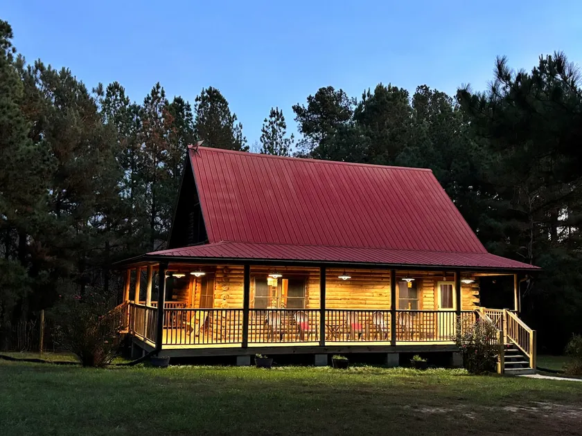 Cozy Private Cabin • Relaxing Hot Tub Retreat - Image 1