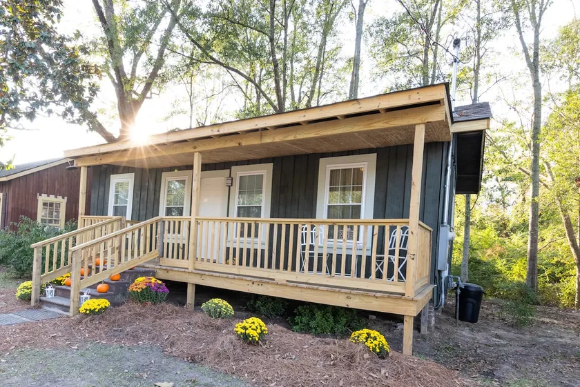 NEW! The Nehi House | Short drive to Laurel - Image 1