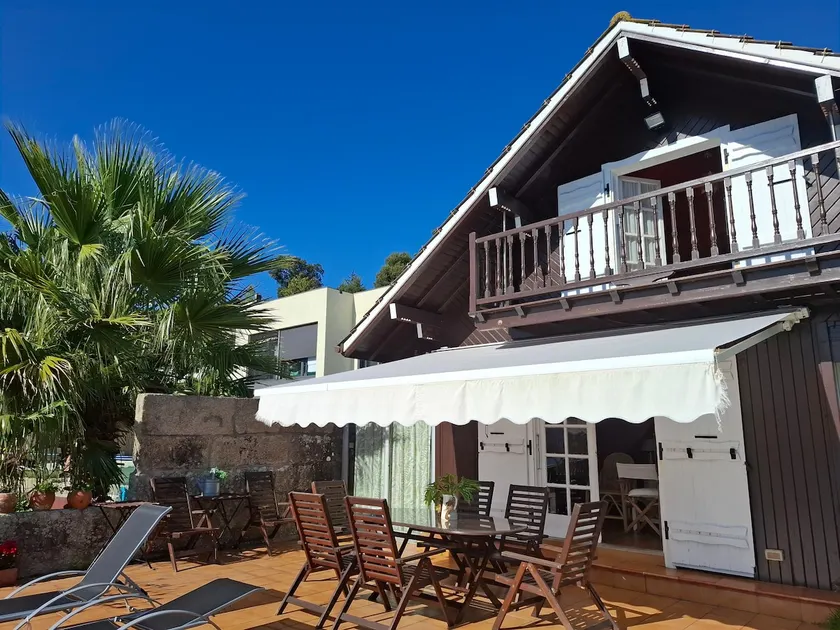 A wooden house by the sea - Image 1