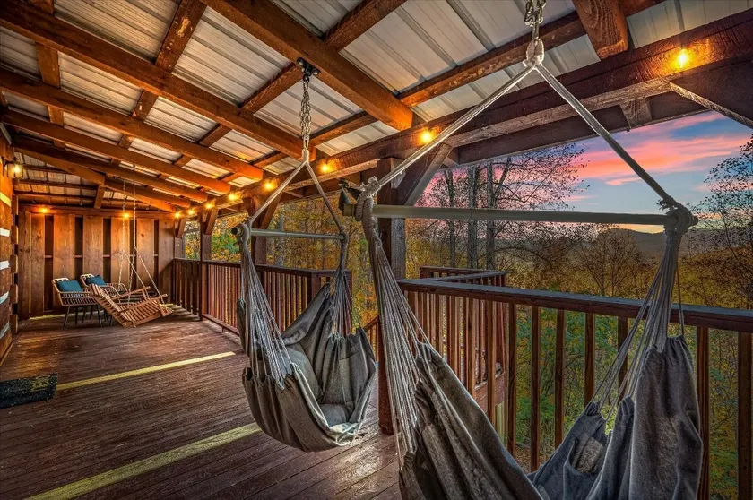 Amazing Mountain View! Pool, KingBed, HotTub, Xbox - Image 1