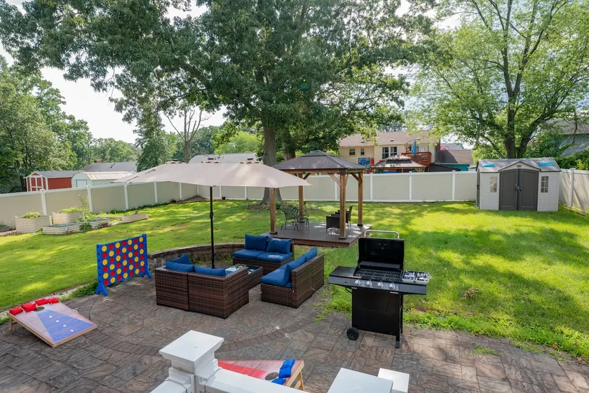 Spacious 5BR Retreat Near Nat'l Harbor, MGM & D.C. - Image 1