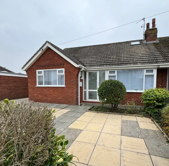 Linden Ave Bungalow - Image 1