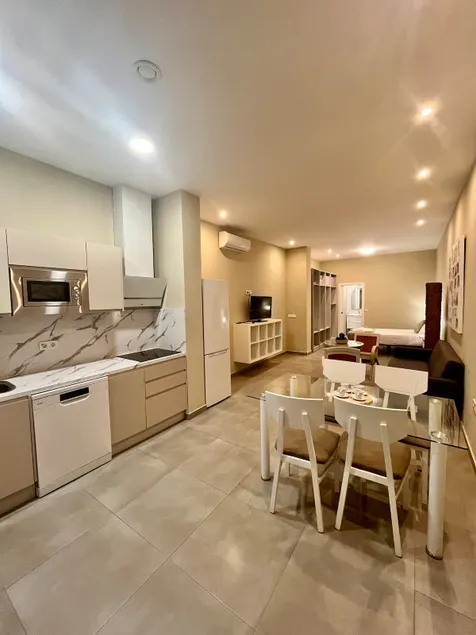 Vial Suites GP, Vial Suites 2 - Image 1
