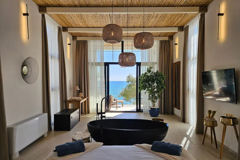 SeiSensi Luxury Beach Villa - Image 1