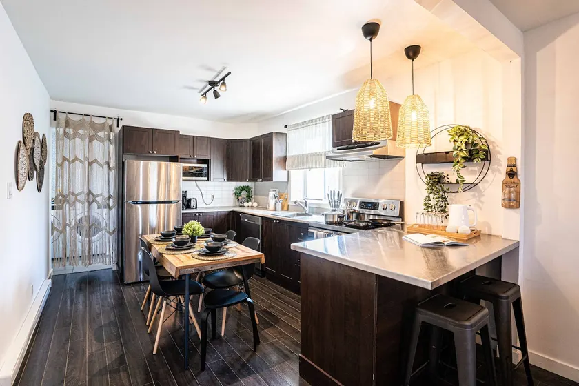 Boho Chic Retreat: 15-minute to DT & Free Parking - Image 1