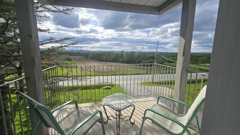 Mont Orford View + Fireplace | Apt. 10 min from downtown - Image 1