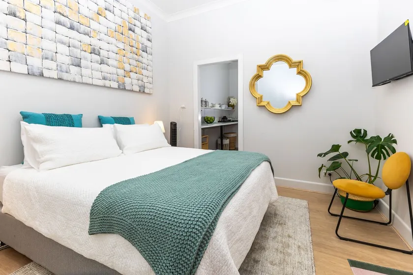 Location & Budget - Great Affordable Studio Bondi - Image 1