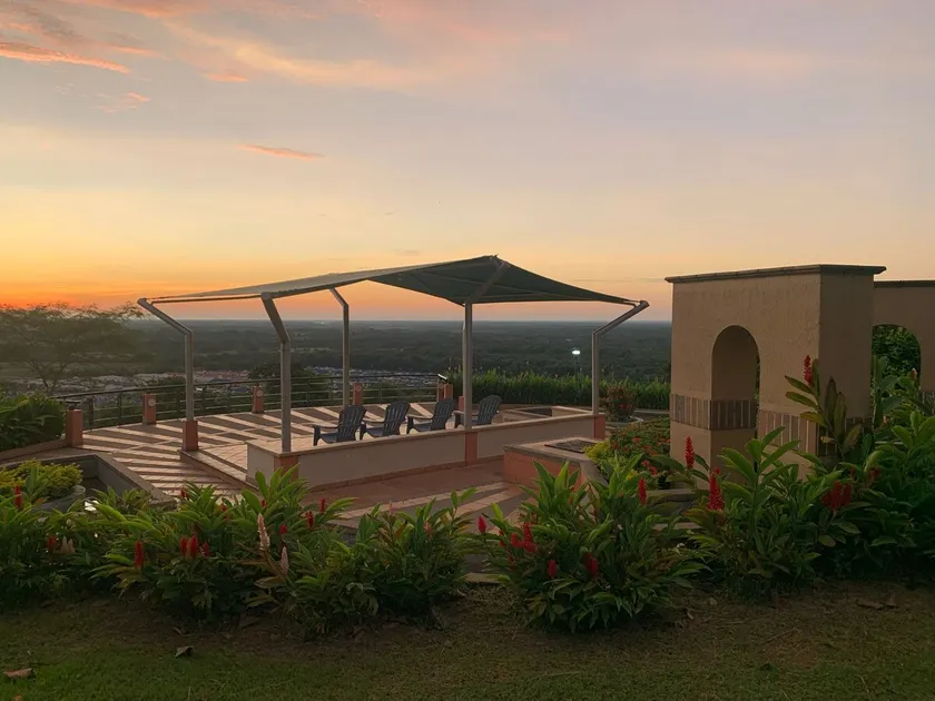 House overlooking the Llano + Pool 6 km from Villavo - Image 1