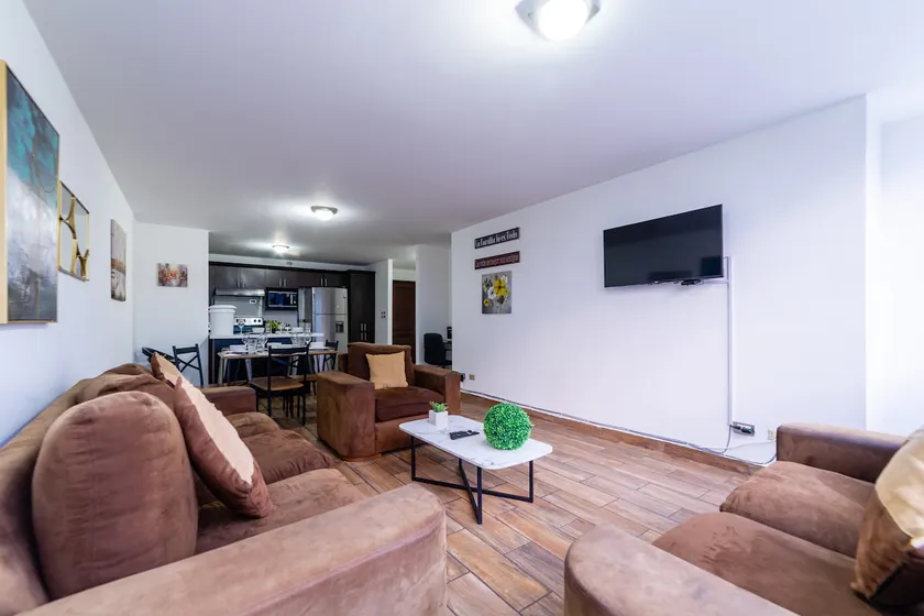 Comfort and Spaciousness in Zona 14 - Image 1