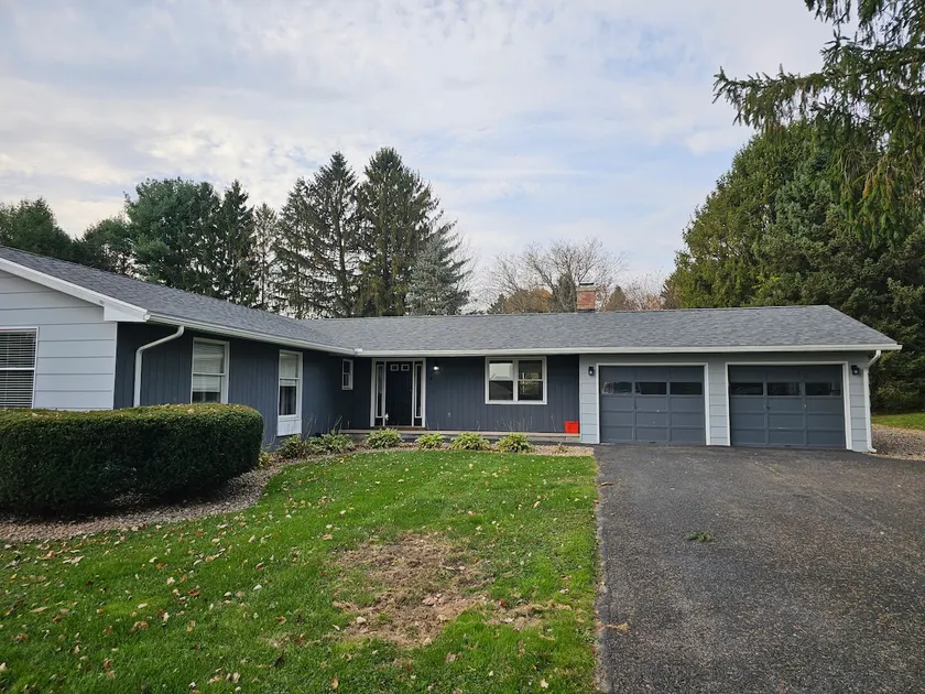 Spacious home with backyard - Image 1