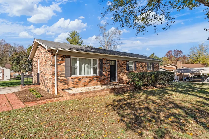 3BR/2BA Gem | Quiet Gastonia Stay | New Everything - Image 1