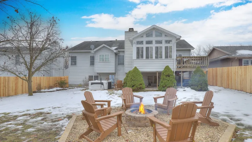 Spacious Home - Theater, Hot Tub, FirePit & More! - Image 1