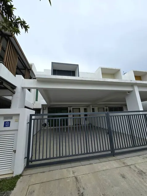 16 Pax Family Stay | 4BR 4Bath | D'Tempat Sendayan - Image 1