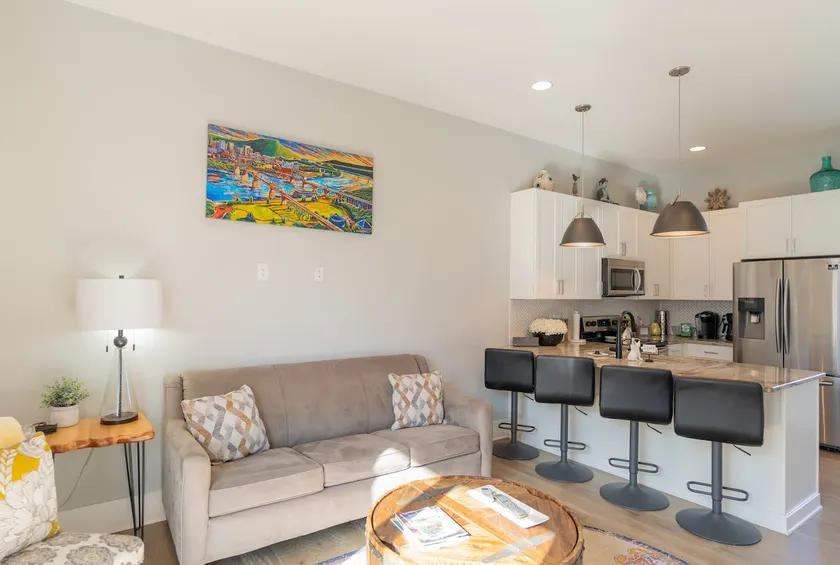 Southside 2bed/2bath Townhome - Image 1