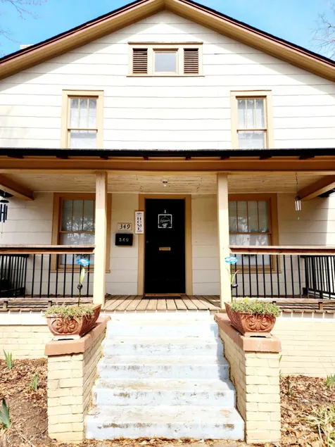 House on Avenue Near LRU College - Image 1