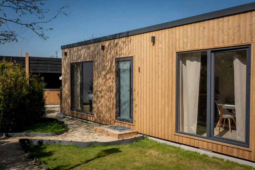 Cozy cabin with private Jacuzzi near by Rotterdam - Image 1