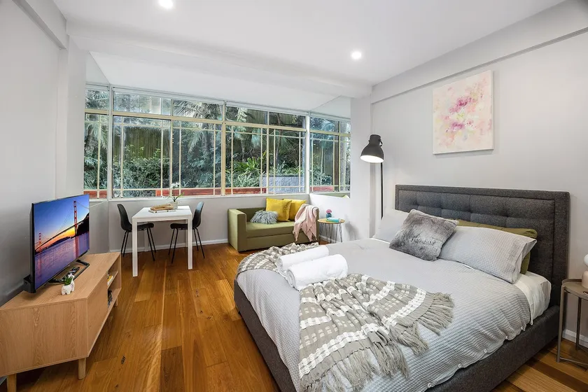 Oasis Retreat by Cremorne Point Walk - Image 1