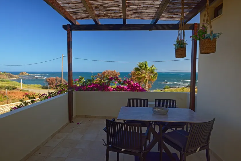 Villa Sunrise by the Sea - Image 1