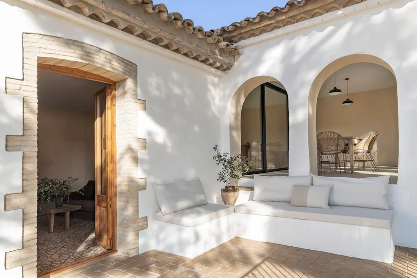 Boutique Manor house, vineyard, pool 35' Barcelona - Image 1